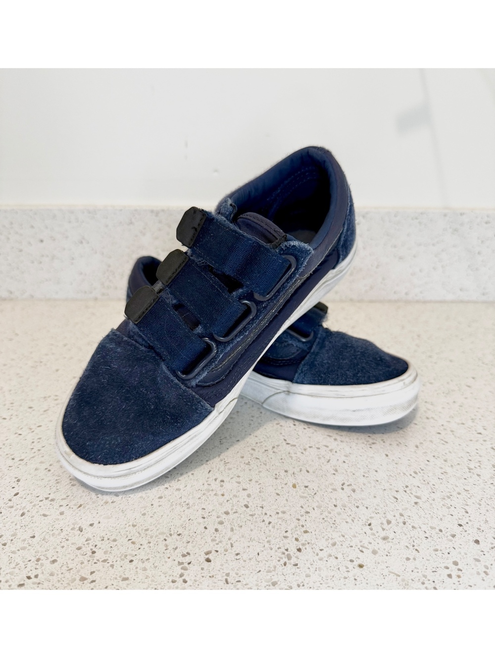Vans Old Skool V Navy Blue Suede Triple Strap Sneakers Shoes Women’s 5 Men’s 3.5